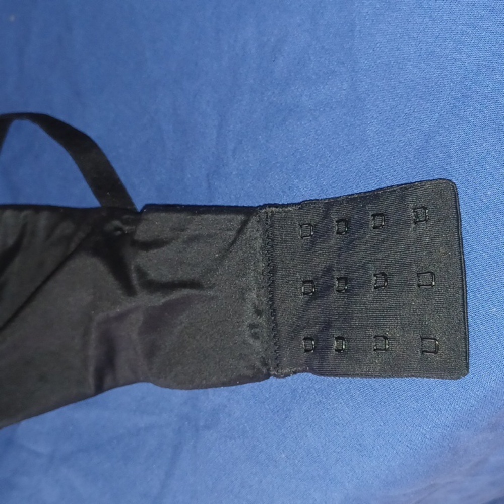 Victoria's Secret Strap/Strapless Bra - Picture 6 of 14